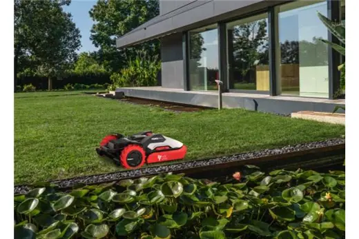 Installation d'un robot tondeuse avec fil périphérique